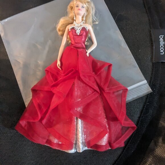 Holiday barbie - Picture 5 of 5